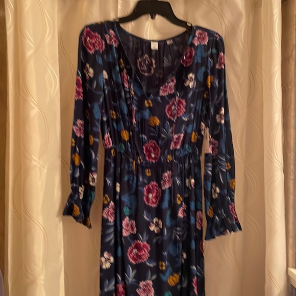 Old Navy Dresses & Skirts - NWT - Old Navy dress, size S, navy/floral